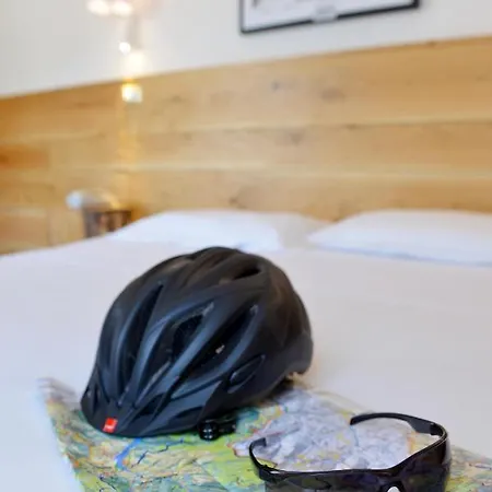 Pensión Les Dependances 3*